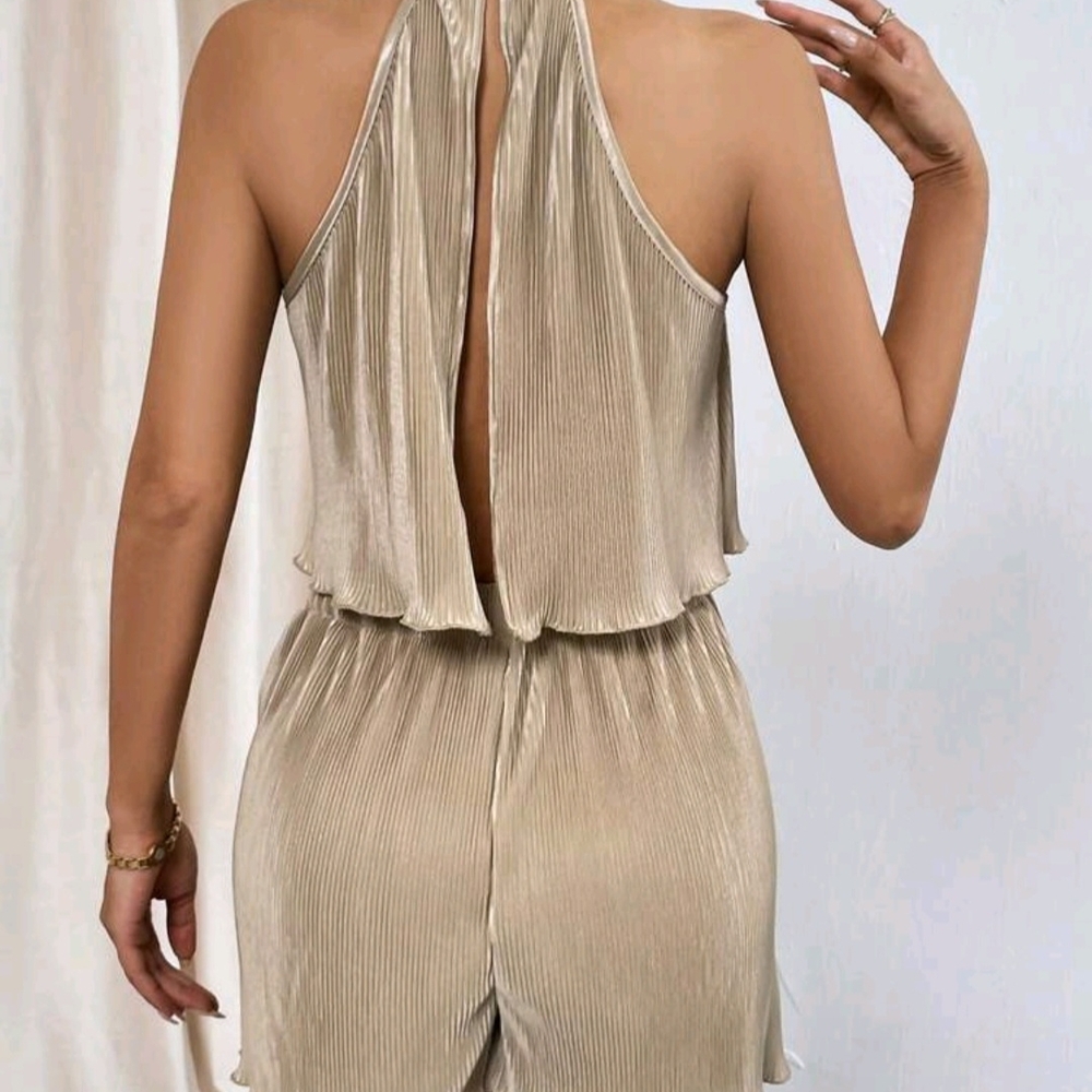 Elegant Tan Women's Shorts